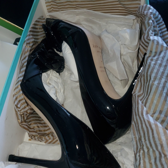 kate spade Shoes - Kate Spade Glossy Black Heels